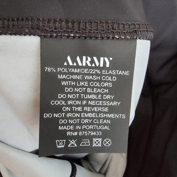 AARMY Chelsea Camo Print Leggings in Black size XS NWT - Picture 5 of 8